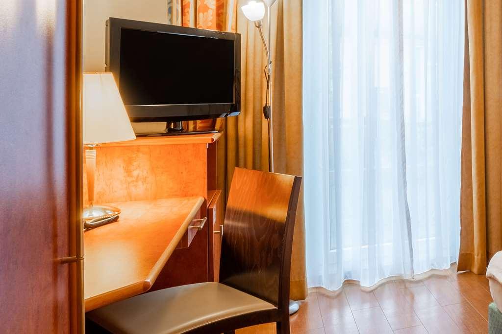 1, 2, Sleep Boardinghouse Unterschleissheim Zentrum Kamer foto