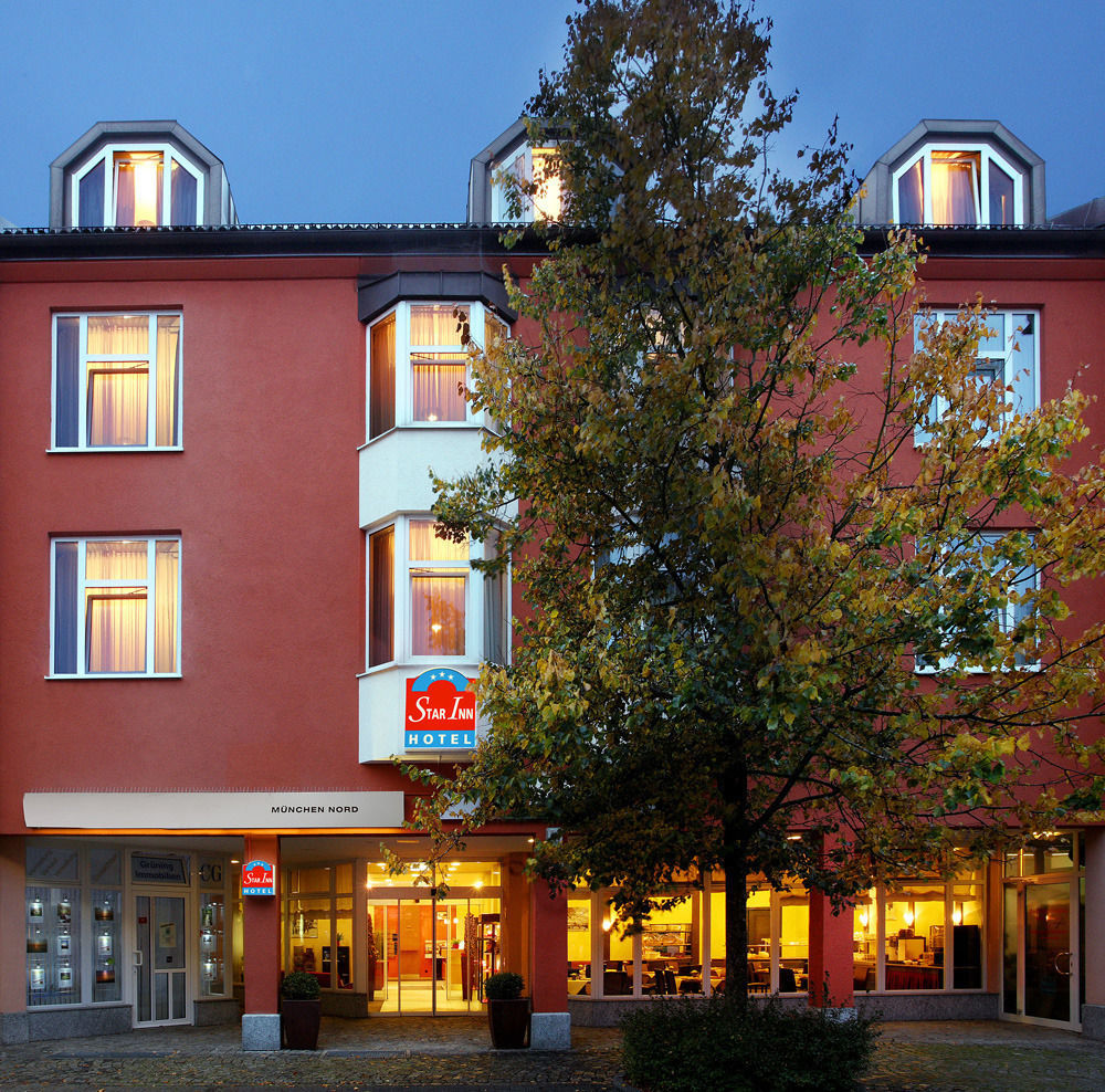 1, 2, Sleep Boardinghouse Unterschleissheim Zentrum Buitenkant foto