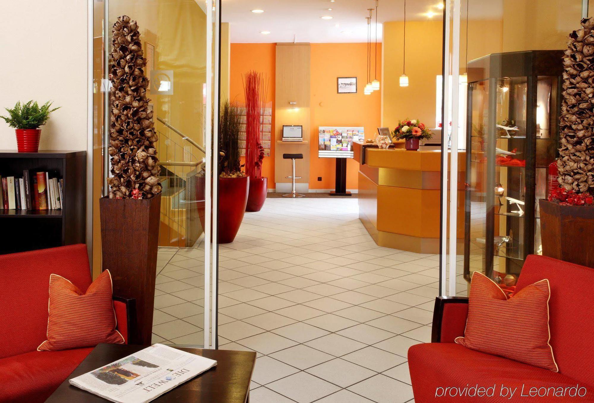 1, 2, Sleep Boardinghouse Unterschleissheim Zentrum Buitenkant foto